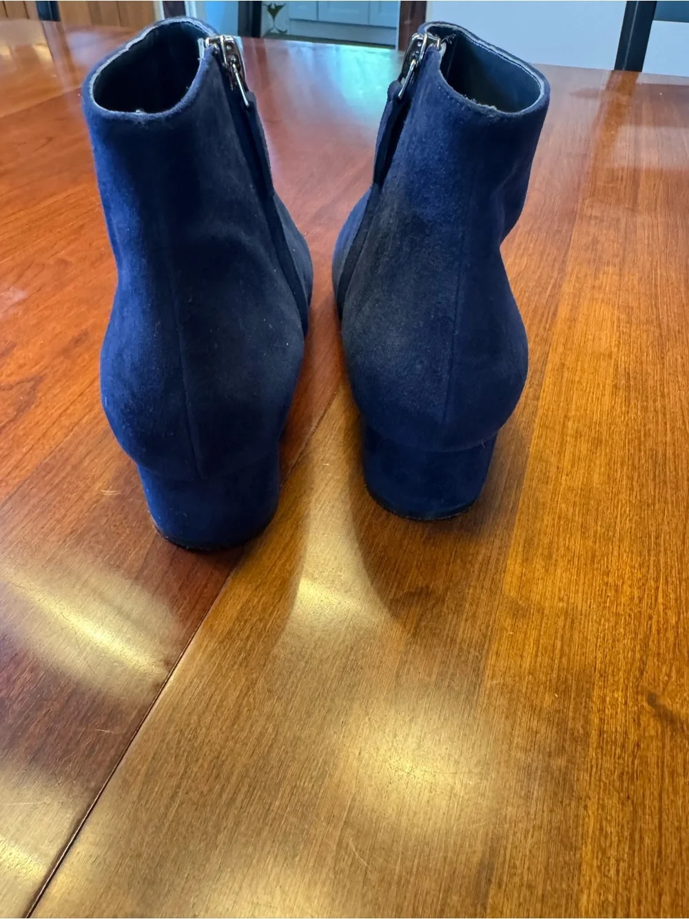 Manolo Blahnik sleek navy